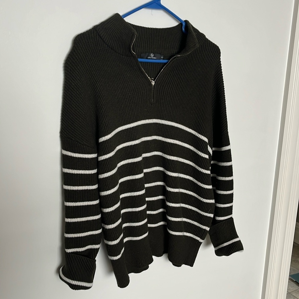 Amazon Lillusory Dark Green & White Striped 1/4 Zip, worn twice